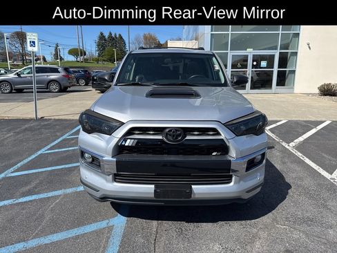 Used 2017 Toyota 4Runner Limited AWD/4WD image 9