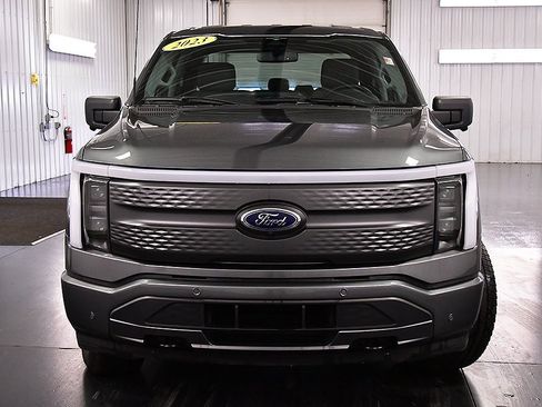 Used 2023 Ford F150 Lightning XLT image 2