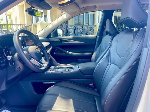 Used 2025 INFINITI QX60 Luxe FWD image 11