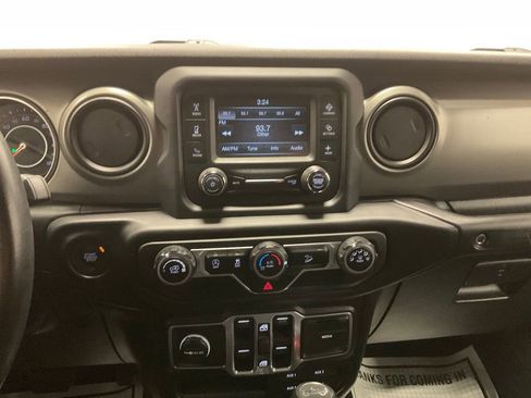 Used 2018 Jeep Wrangler Unlimited Sport S image 20