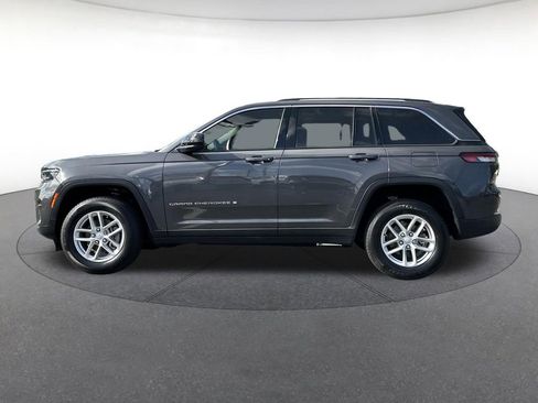 Certified 2023 Jeep Grand Cherokee Laredo X RWD image 2