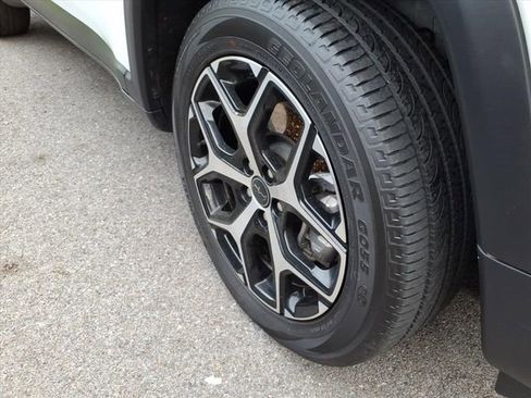 Used 2025 Jeep Compass Limited image 4