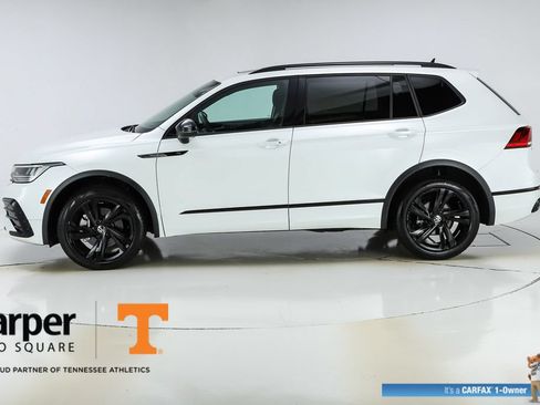 Used 2024 Volkswagen Tiguan SE R-Line AWD/4WD image 2