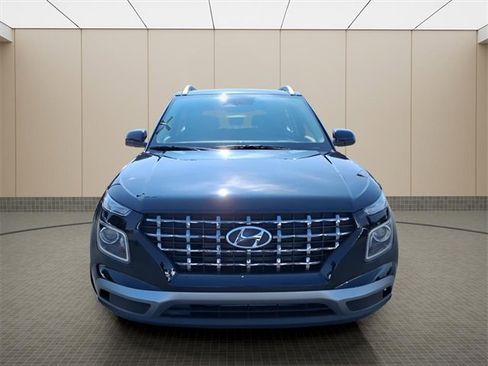 New 2025 Hyundai Venue SEL image 4
