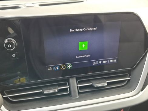 Used 2024 Chevrolet Trax LS image 27