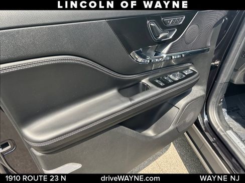 Certified 2024 Lincoln Corsair AWD w/ Equipment Group 101A image 13