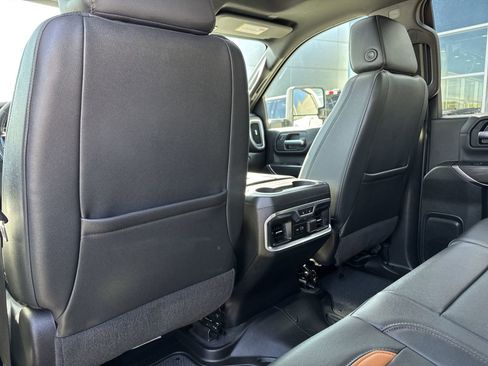 Used 2021 GMC Sierra 2500 AT4 w/ AT4 Premium Plus Package AWD/4WD image 22