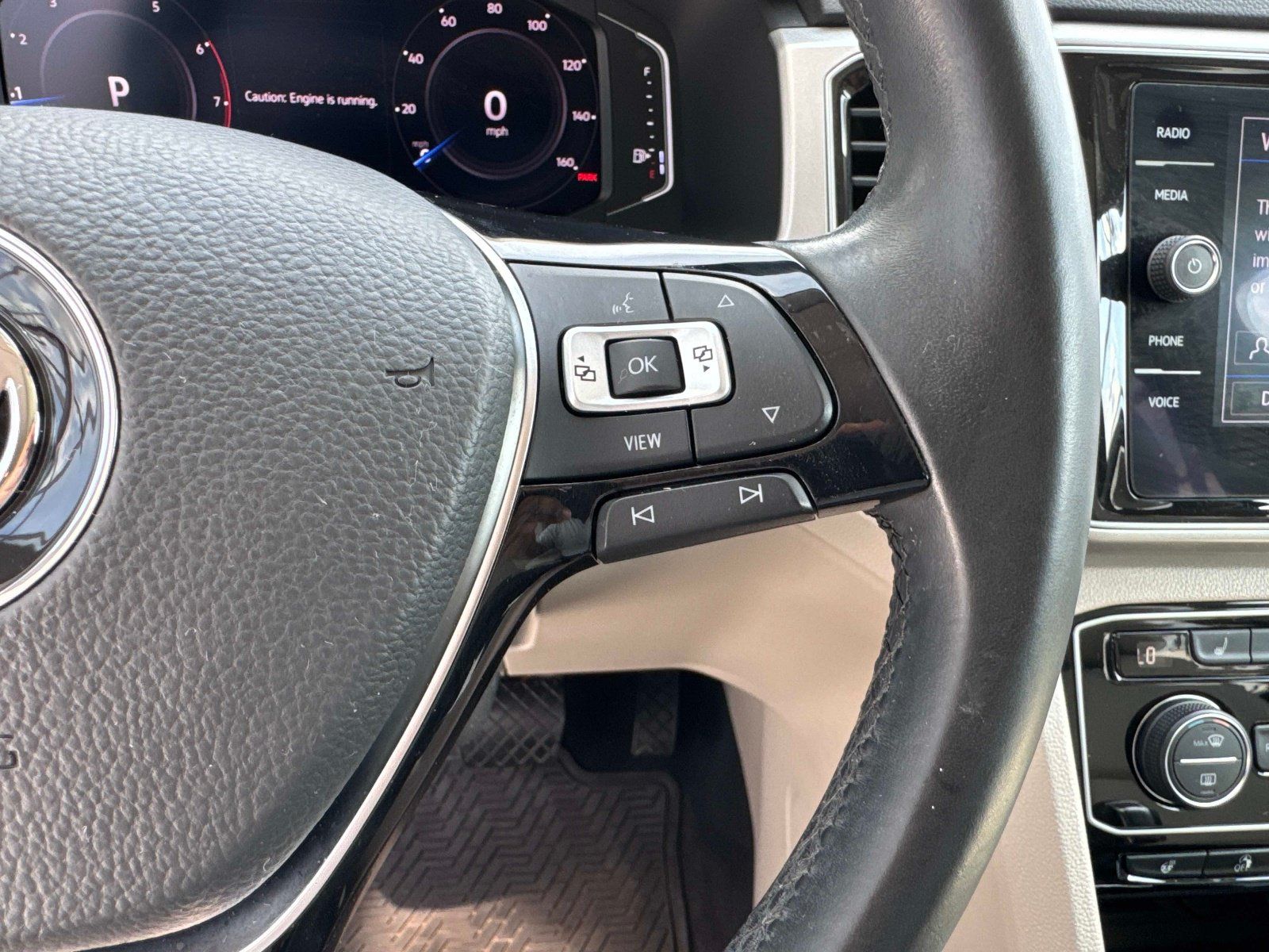 Used 2019 Volkswagen Atlas SEL FWD image 31