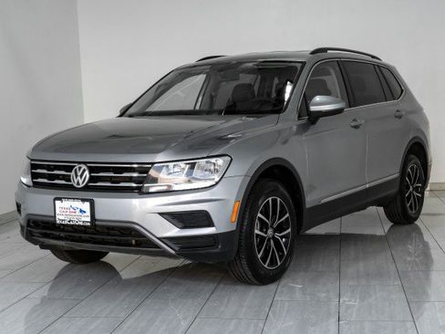 Used 2021 Volkswagen Tiguan SE FWD image 4