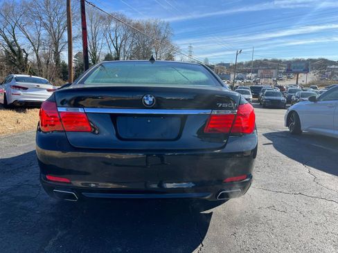 Used 2009 BMW 750i RWD image 6