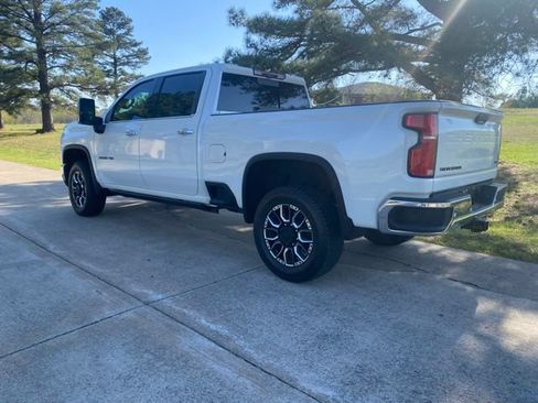 Used 2024 Chevrolet Silverado 2500 LTZ w/ LTZ Texas Edition AWD/4WD image 6