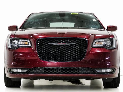 Used 2023 Chrysler 300 S image 2