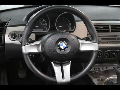 Used 2003 BMW Z4 3.0i RWD image 8