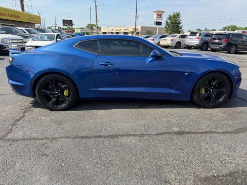 Used 2019 Chevrolet Camaro SS RWD image 2