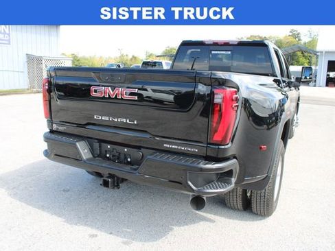 Used 2025 GMC Sierra 3500 Denali w/ Denali Reserve Package image 12