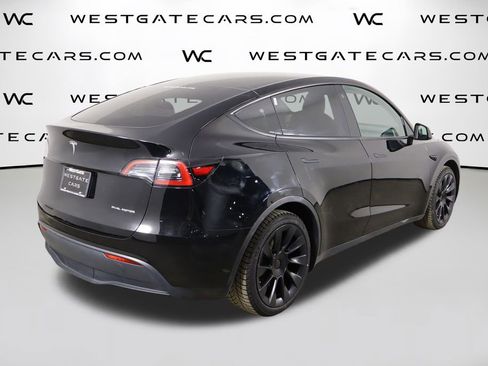 Used 2023 Tesla Model Y Long Range image 50