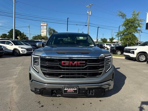 Used 2025 GMC Sierra 1500 SLT AWD/4WD image 2