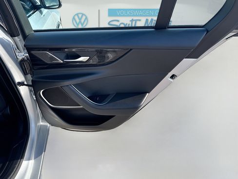 Used 2020 Jaguar XE S image 30