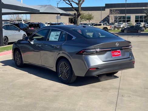 New 2026 Nissan Sentra SV w/ SV Convenience Package FWD image 3