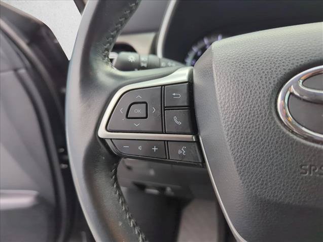 Used 2022 Toyota Highlander XLE FWD image 17