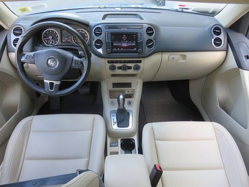 Used 2017 Volkswagen Tiguan S AWD/4WD image 12