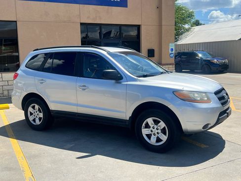 Used 2009 Hyundai Santa Fe GLS FWD image 12