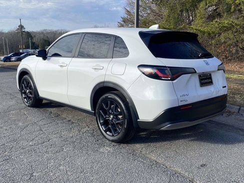 Used 2024 Honda HR-V Sport image 3