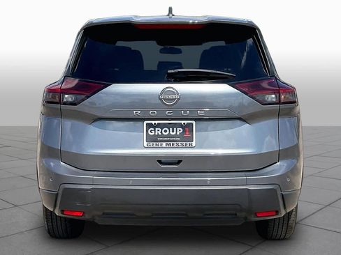 Used 2025 Nissan Rogue SV FWD image 5