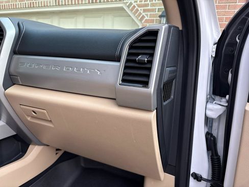 Used 2019 Ford F250 Lariat w/ Chrome Package AWD/4WD image 13