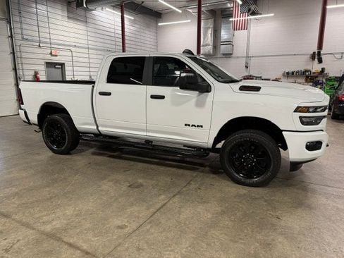 Used 2025 RAM 2500 Big Horn AWD/4WD image 6