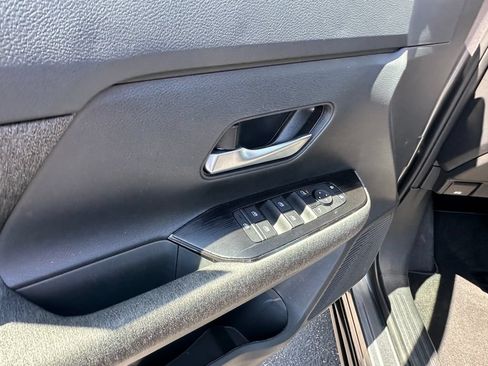 Used 2026 Nissan Kicks SV FWD image 23