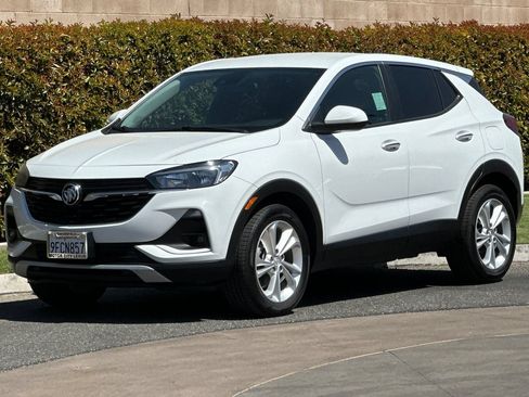 Used 2023 Buick Encore GX Preferred w/ Cold Weather Comfort Package FWD image 8