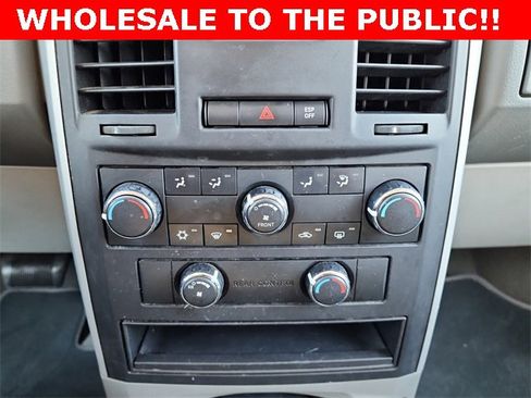 Used 2010 Dodge Grand Caravan SE w/ Climate Group image 27