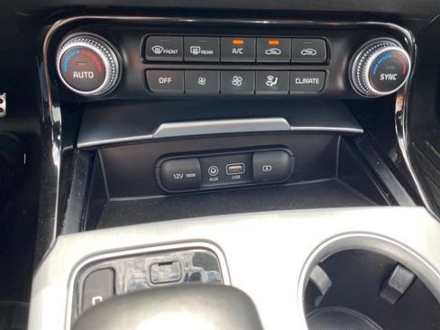 Used 2018 Kia Stinger GT2 AWD/4WD image 22