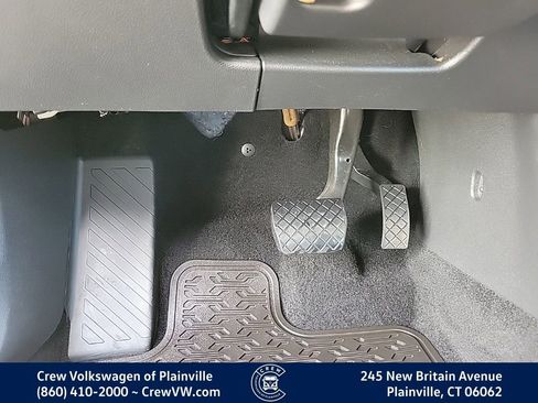 Certified 2022 Volkswagen Jetta SE image 42