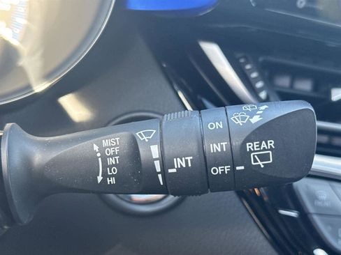 Used 2021 Toyota C-HR XLE image 19