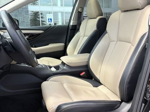 Used 2023 Subaru Outback Limited AWD/4WD image 15