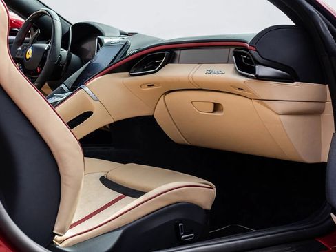 Certified 2025 Ferrari Roma Spider RWD image 51