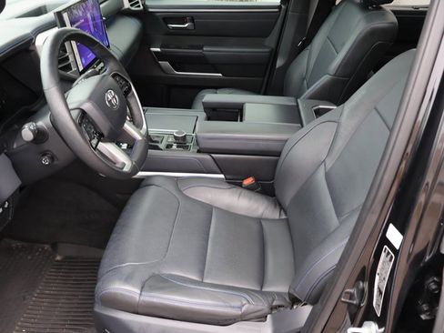 Used 2022 Toyota Tundra Platinum image 44