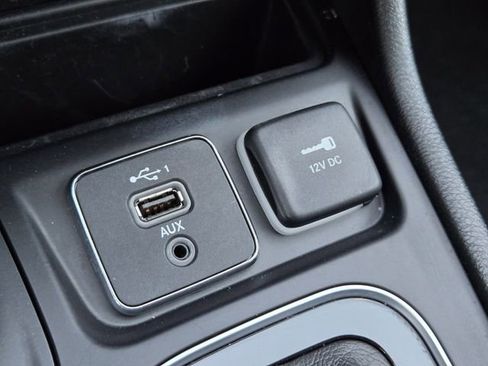 Certified 2023 Jeep Cherokee Altitude Lux image 20