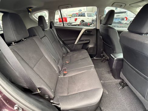 Used 2016 Toyota RAV4 LE FWD image 15
