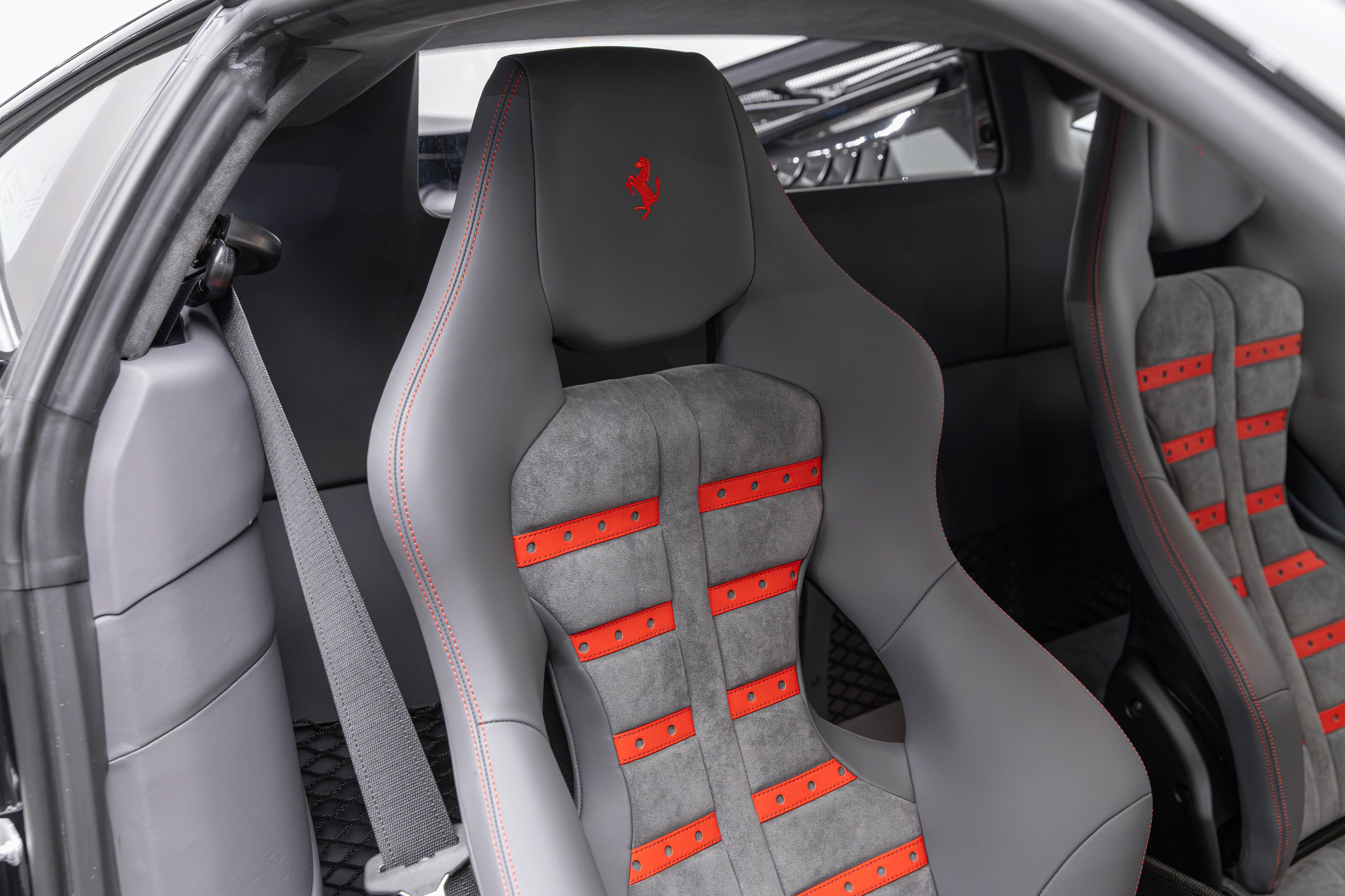 Used 2019 Ferrari 488 Pista Coupe RWD image 48