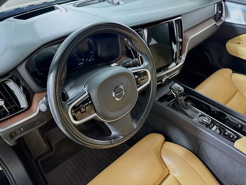 Used 2019 Volvo S60 T6 Inscription image 14