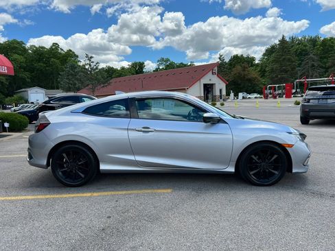 Used 2019 Honda Civic EX image 4
