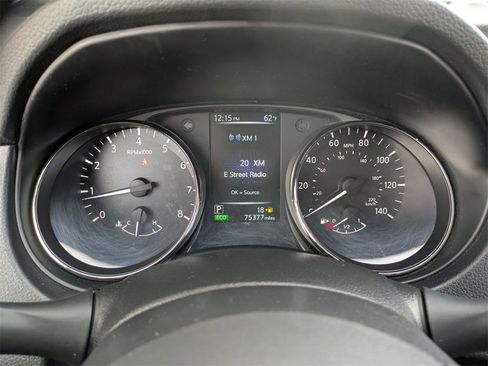 Used 2017 Nissan Rogue S image 19