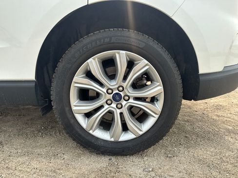 Used 2022 Ford Edge Titanium w/ Equipment Group 301A AWD/4WD image 16