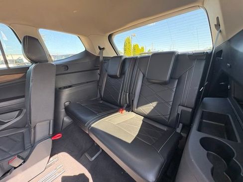 Used 2024 Volkswagen Atlas SE AWD/4WD image 25
