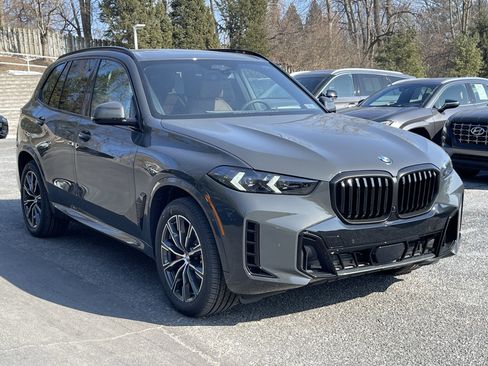 New 2026 BMW X5 xDrive40i w/ M Sport Package image 3