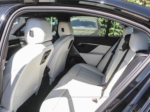Used 2026 BMW 530i w/ M Sport Package RWD image 17