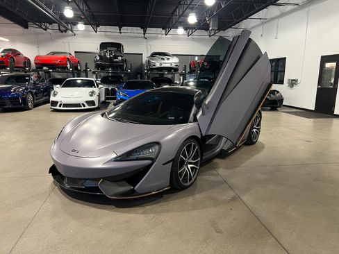 Used 2017 McLaren 570S Base image 22